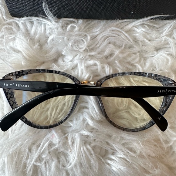 Privé Revaux Claudia Blue Light Blocking Glasses Zero Strength Black/Grey - Picture 2 of 5